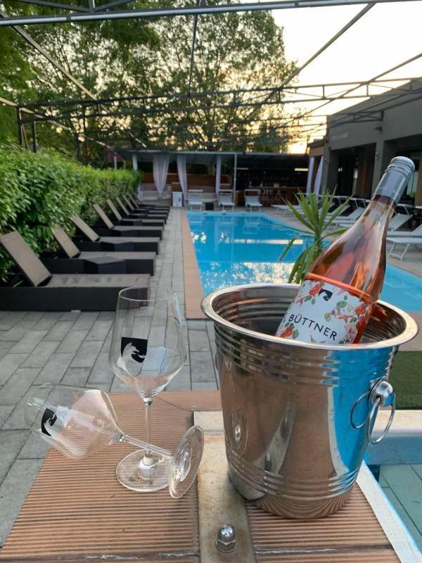 Player'S Pool&Rooms Vonyarcvashegy Ngoại thất bức ảnh
